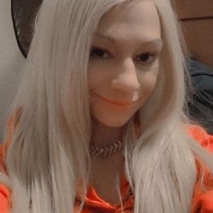 Meet your Posher, Jaded